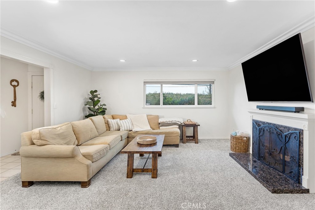 1235 W Cypress Property Photo 11