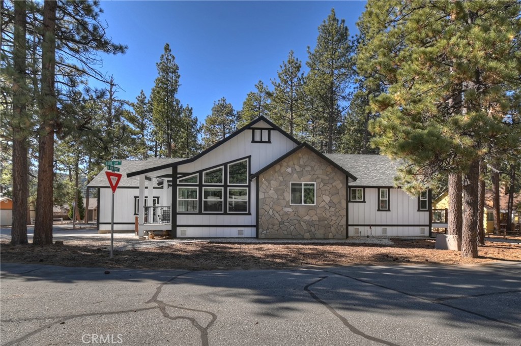 610 Blue Jay Property Photo 6