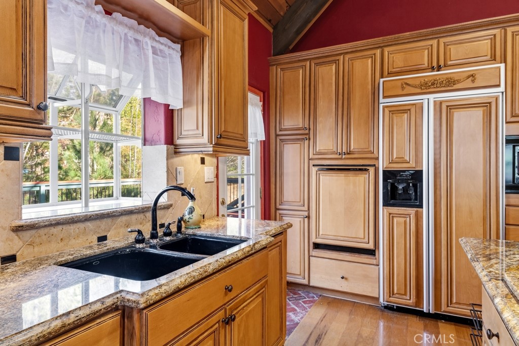 28070 West Shore Road Property Photo 11