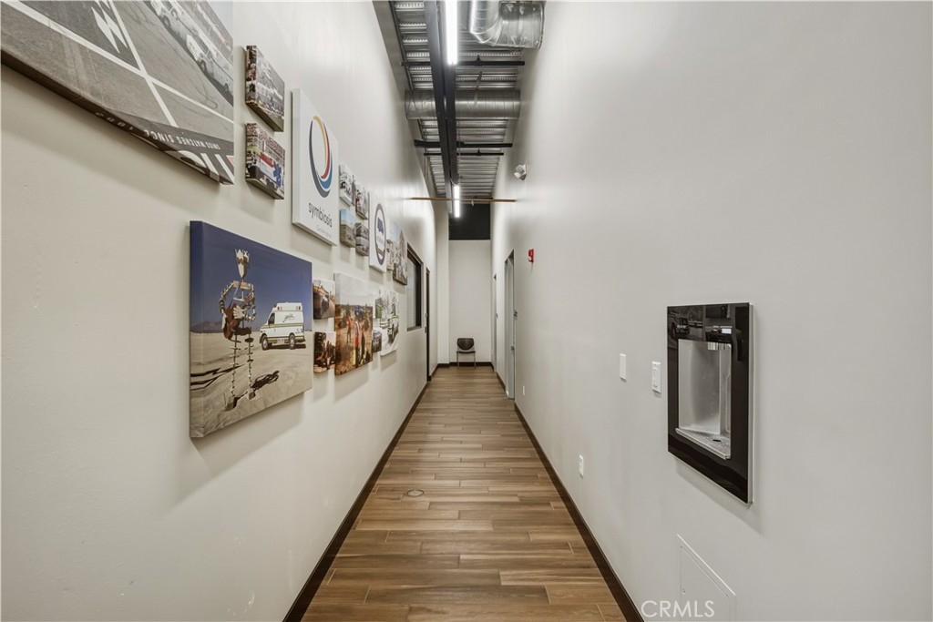 1801 Orange Tree Lane Property Photo 10