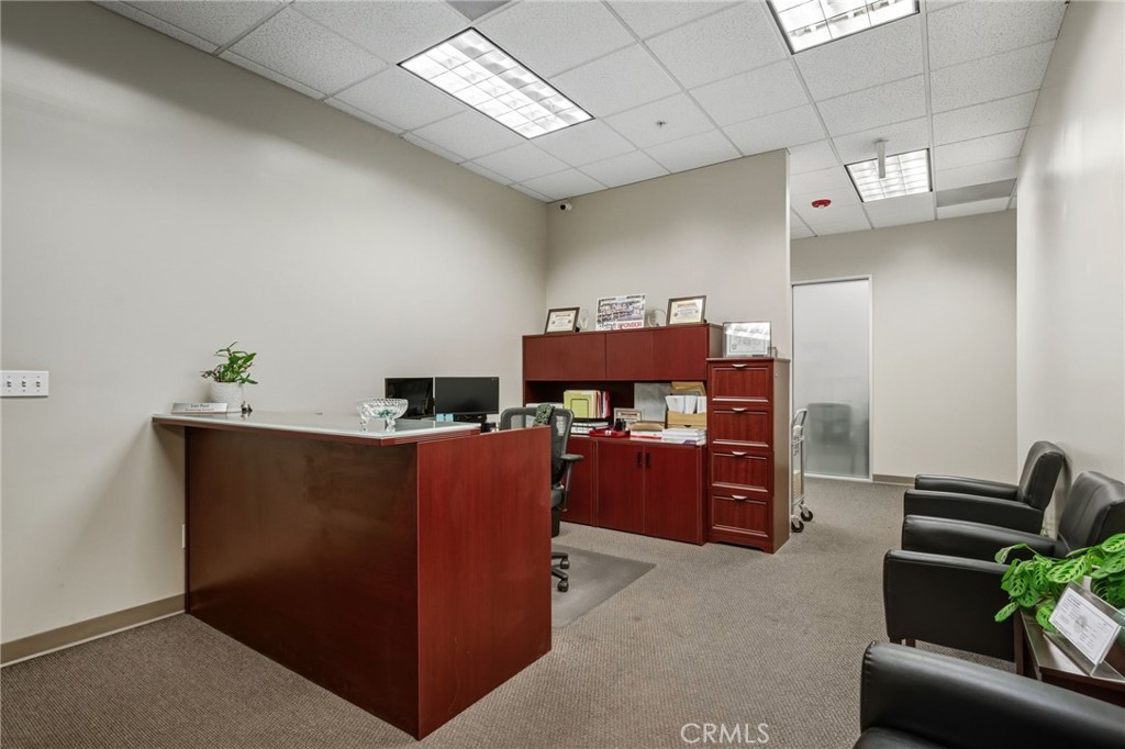 1801 Orange Tree Lane Property Photo 15