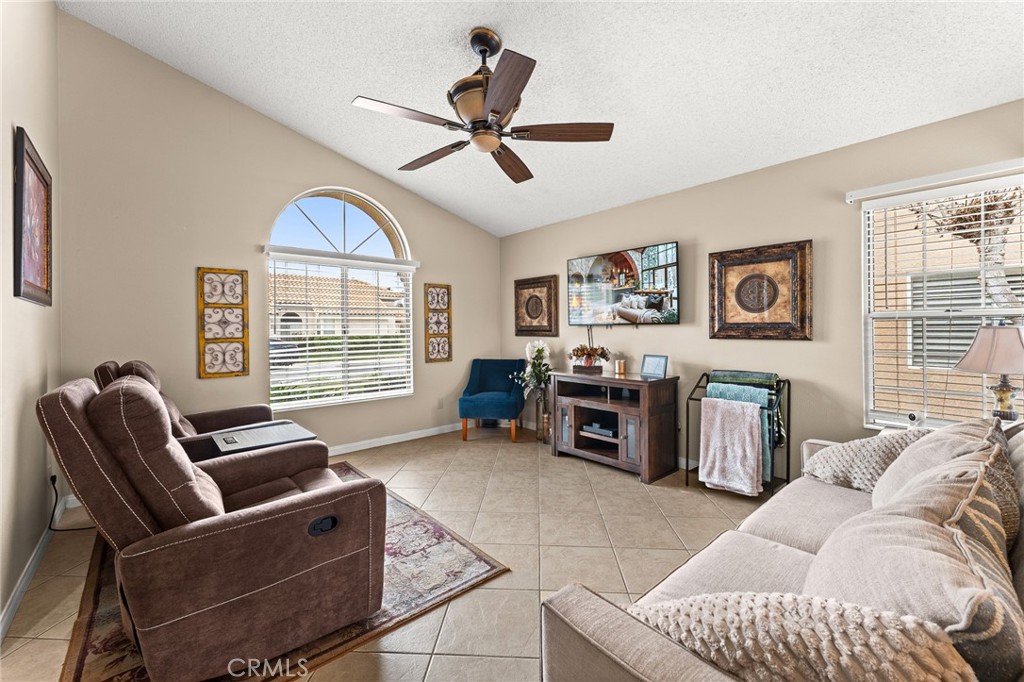 1154 Fairway Oaks Property Photo 6