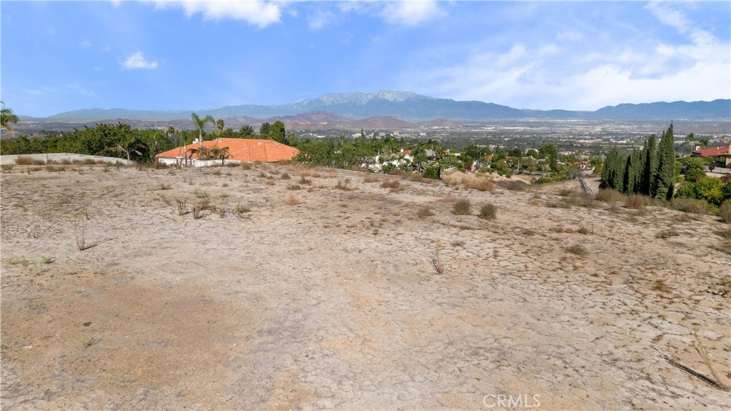 6204 Claridge Drive Property Photo 9