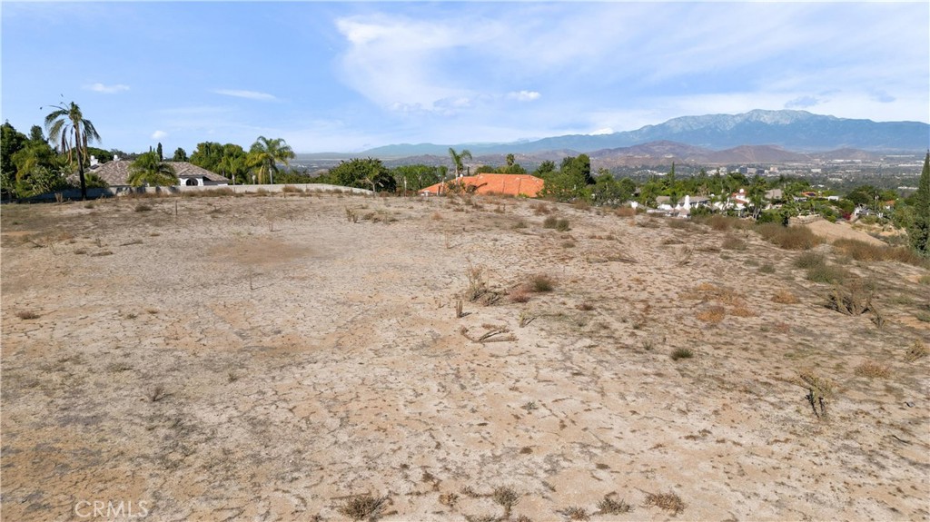 6204 Claridge Drive Property Photo 14