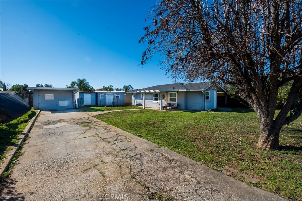 323 Rogers Property Photo 3
