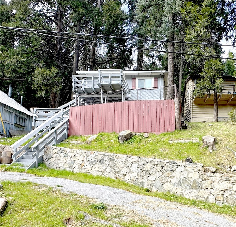726 Golden Property Photo 1