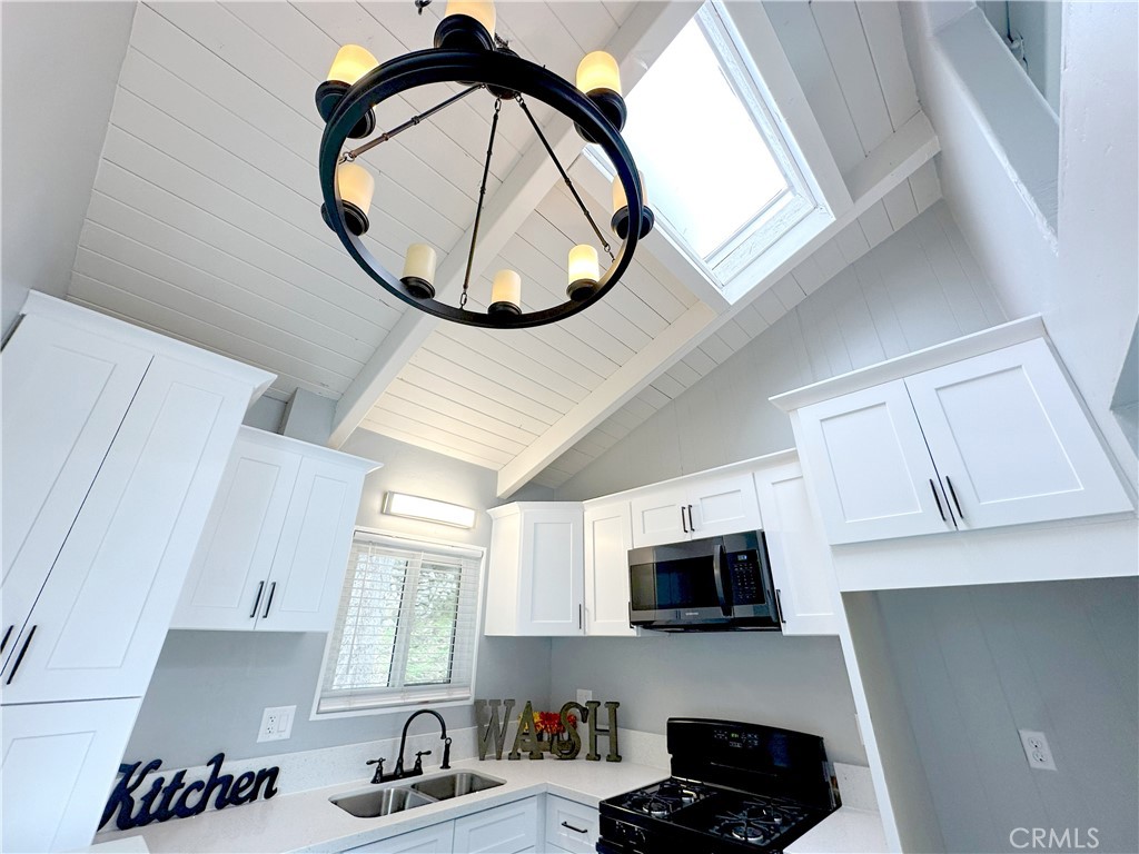 726 Golden Property Photo 12