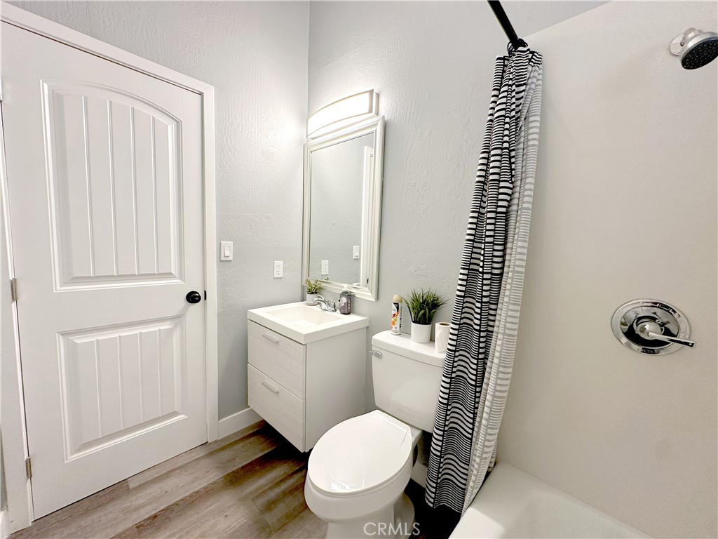 726 Golden Property Photo 21