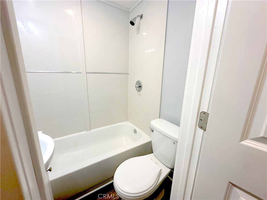726 Golden Property Photo 32