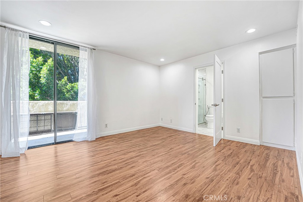 7001 S La Cienega 101 Property Photo 13
