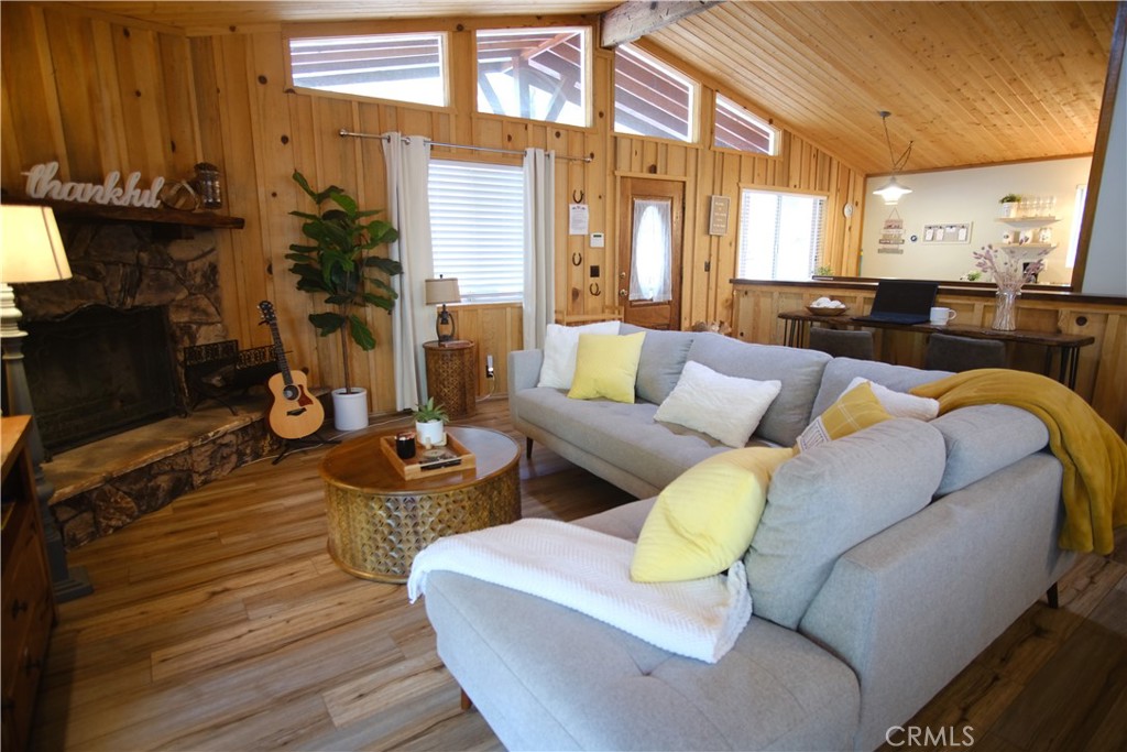 43354 Deer Canyon Property Photo 3