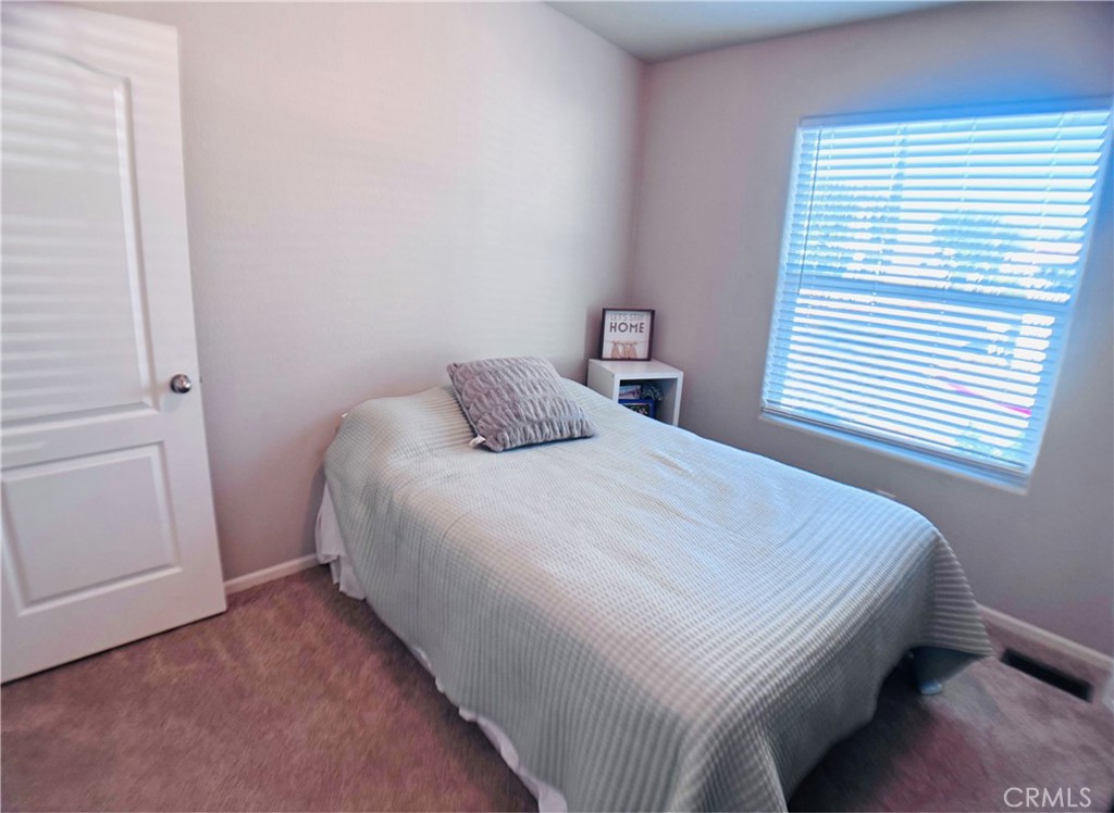 995 Pomona 63 Property Photo 11