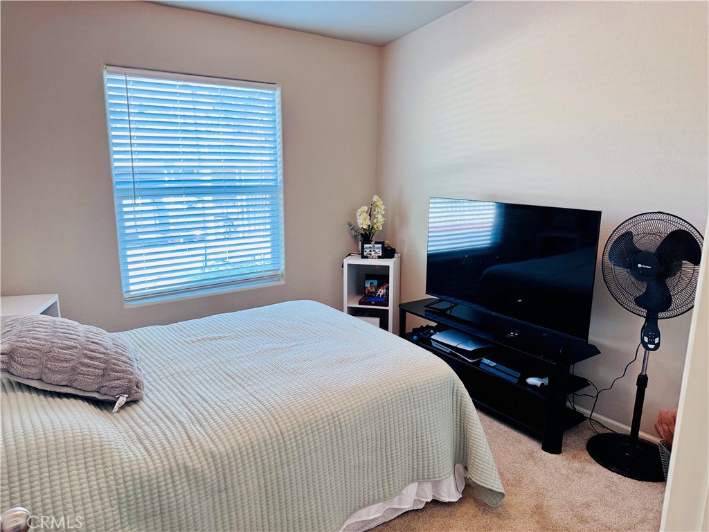 995 Pomona 63 Property Photo 12