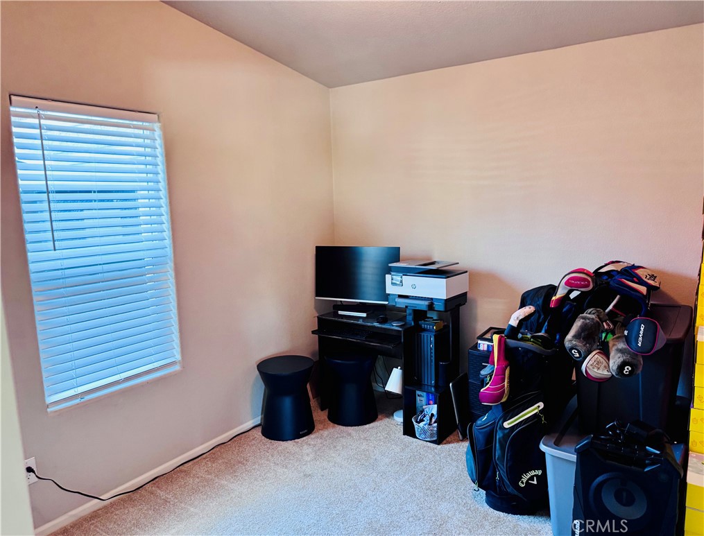 995 Pomona 63 Property Photo 15