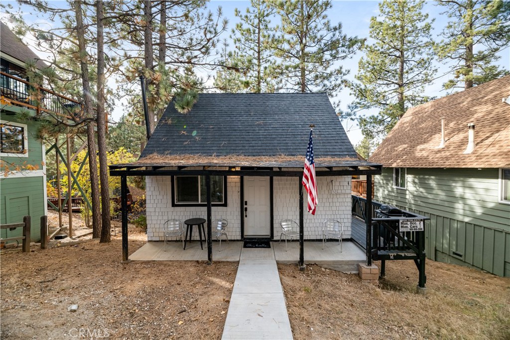 688 Main Property Photo 2