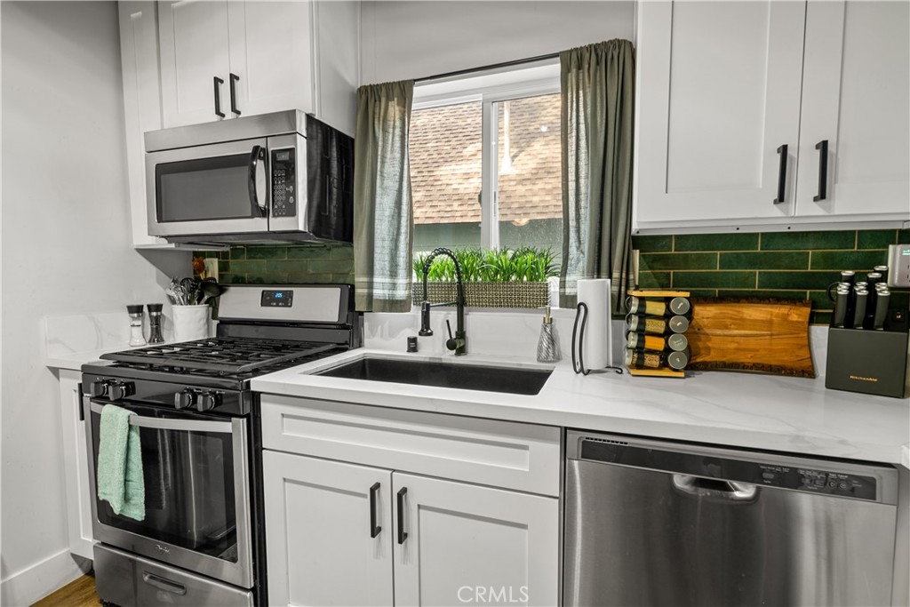 688 Main Property Photo 11