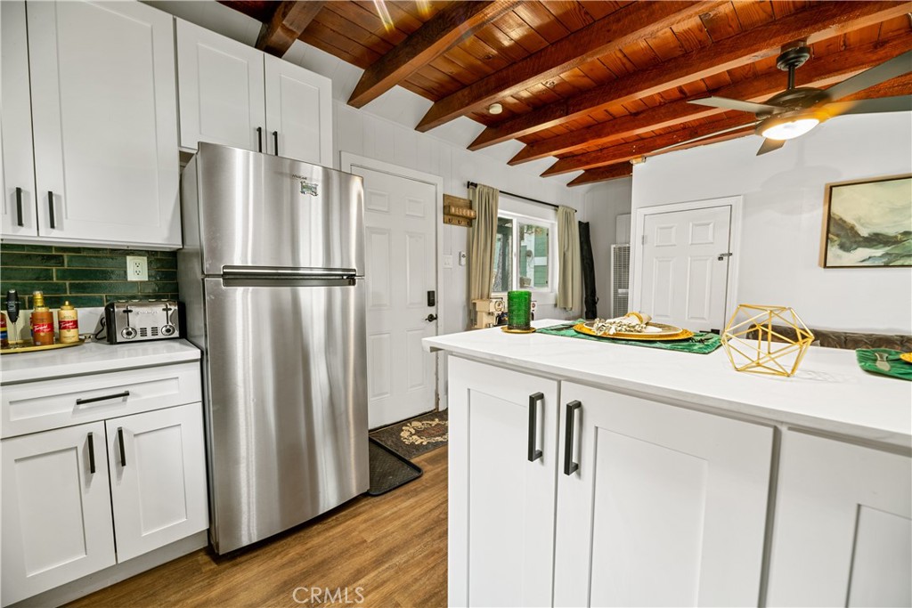 688 Main Property Photo 13