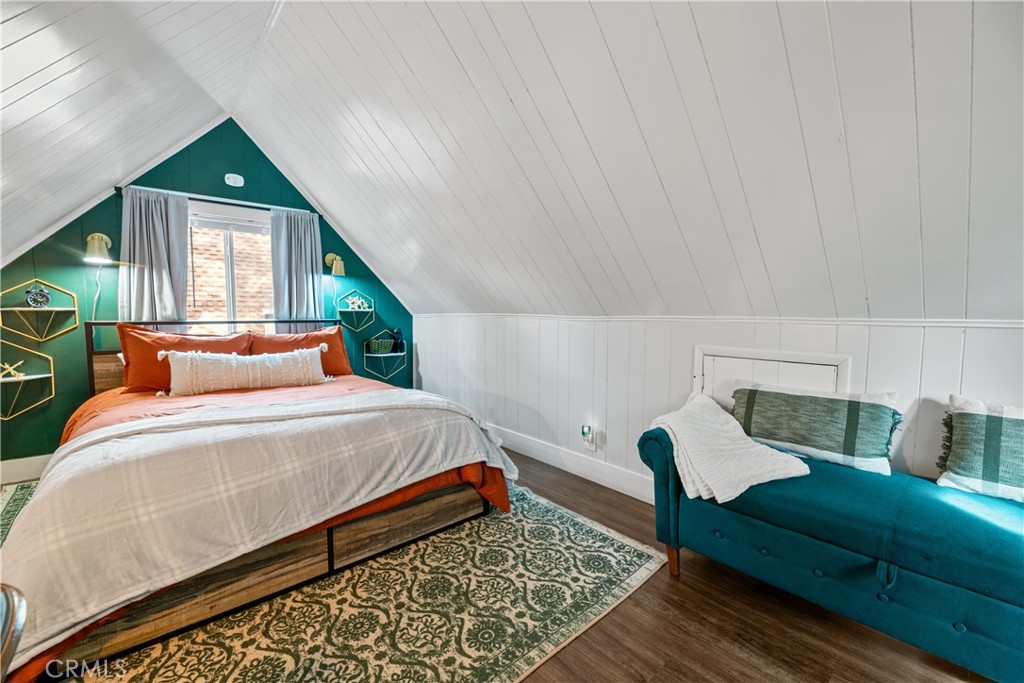 688 Main Property Photo 18