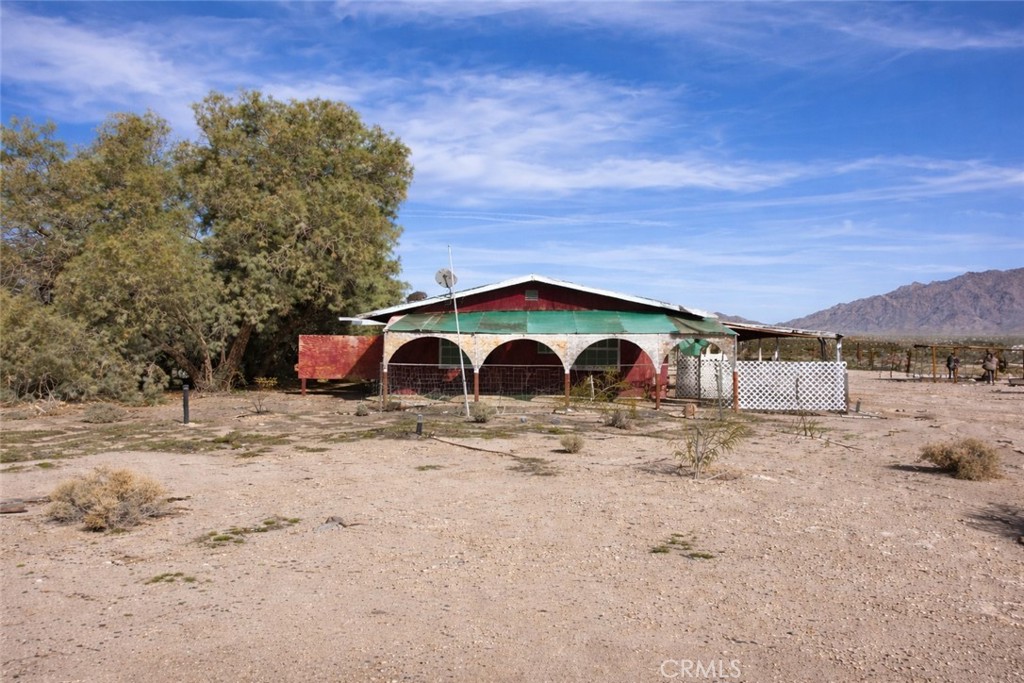 88020 Amboy Property Photo 1