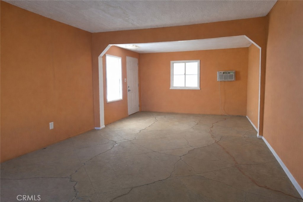88020 Amboy Property Photo 4