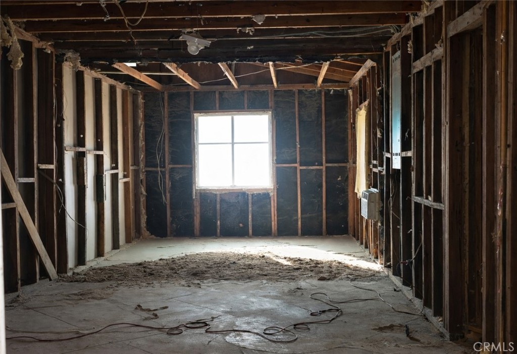 88020 Amboy Property Photo 6