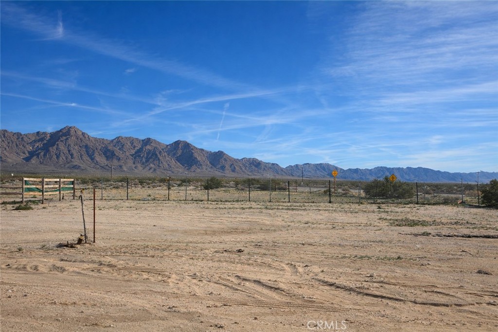 88020 Amboy Property Photo 8
