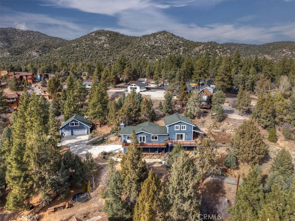 1051 Mound Property Photo 4