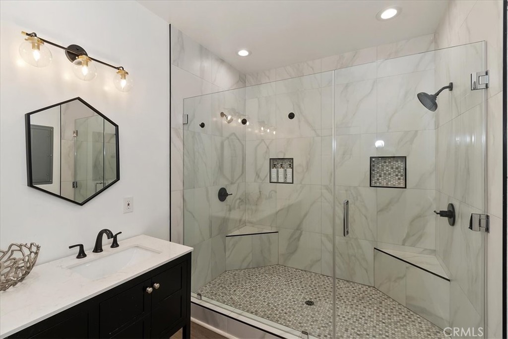 1051 Mound Property Photo 22