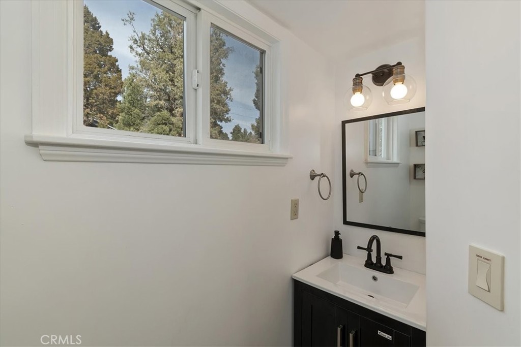 1051 Mound Property Photo 23