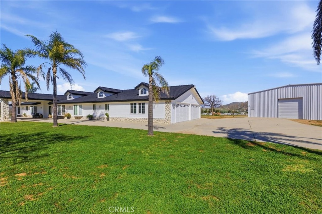 30100 Maxine Property Photo 8