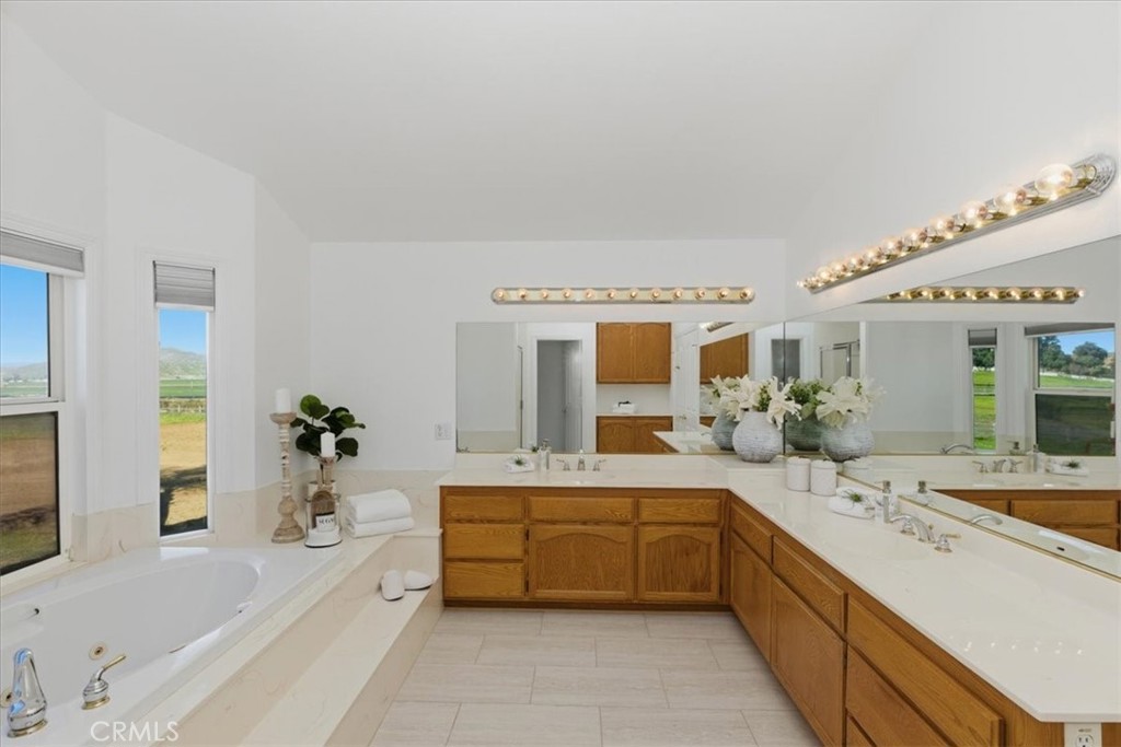 30100 Maxine Property Photo 38