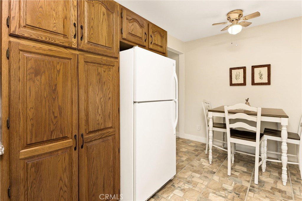 193 N Maple Avenue Property Photo 7