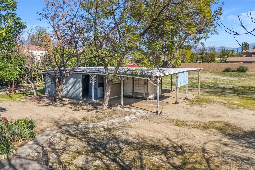 193 N Maple Avenue Property Photo 21
