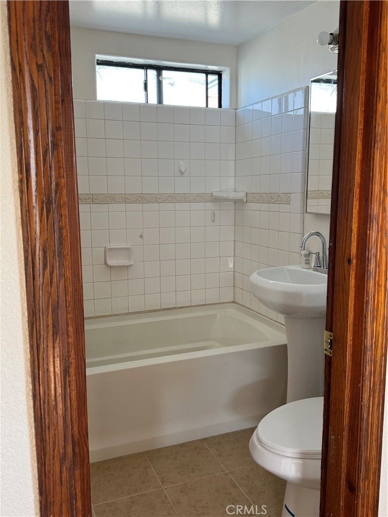 6060 Myrtle Avenue Property Photo 6