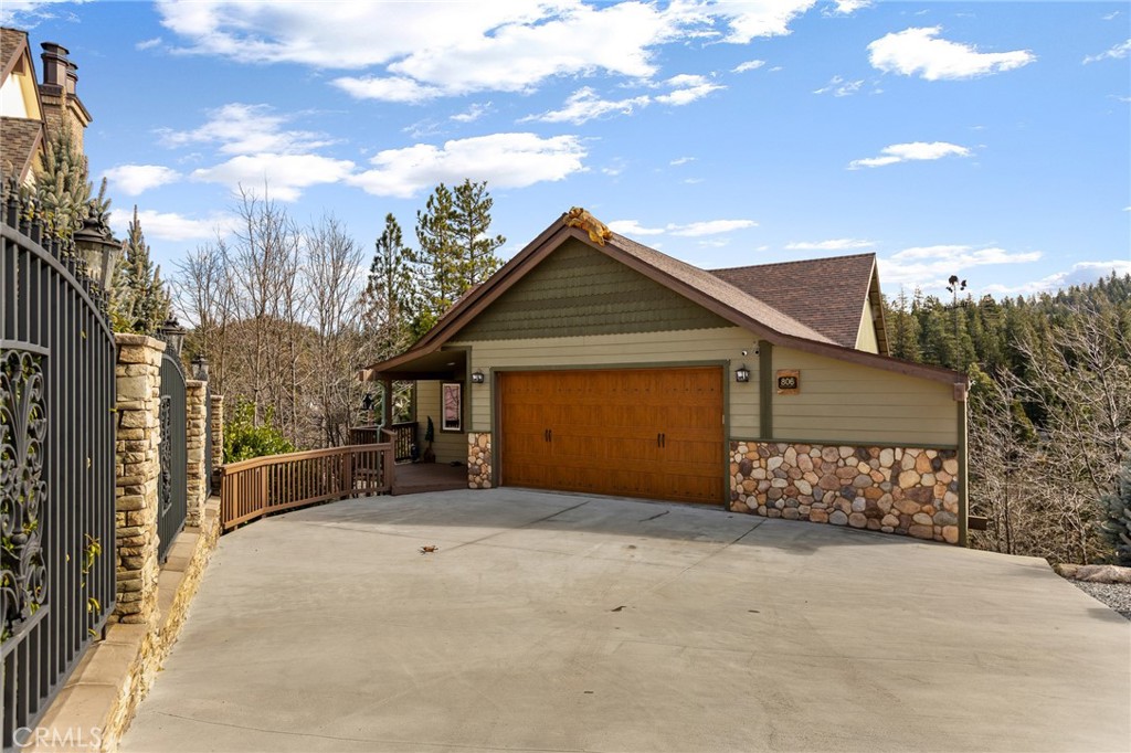 806 Brentwood Property Photo 1