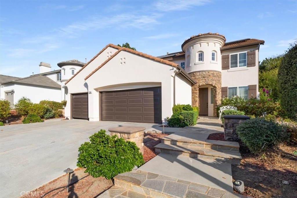 27569 Bottle Brush Property Photo 2