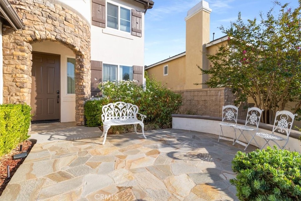 27569 Bottle Brush Property Photo 3