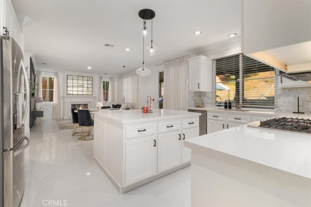27569 Bottle Brush Property Photo 14