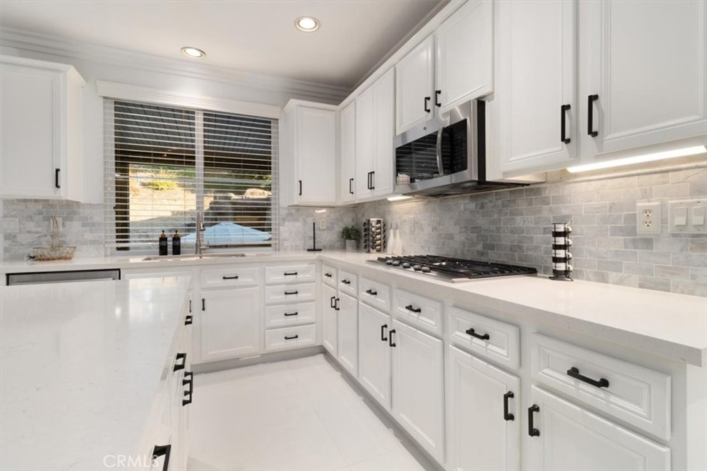 27569 Bottle Brush Property Photo 18