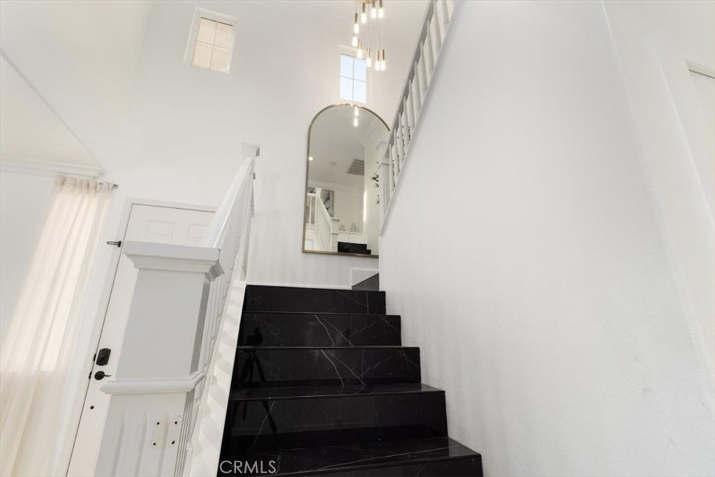 27569 Bottle Brush Property Photo 27