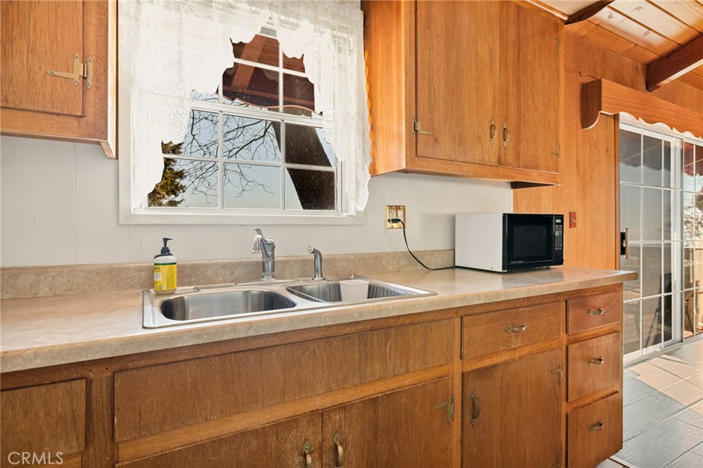 30509 Live Oak Property Photo 12