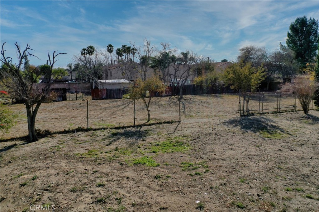 193 N Maple Avenue Property Photo 3