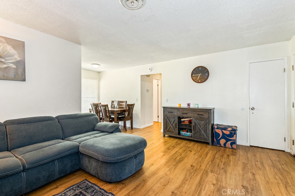 516 Onyx Property Photo 3