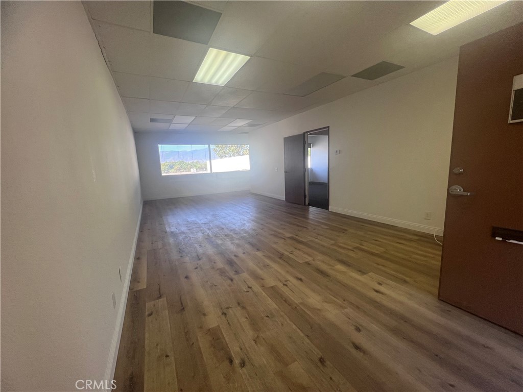 1881 Commercenter E 220 Property Photo 4