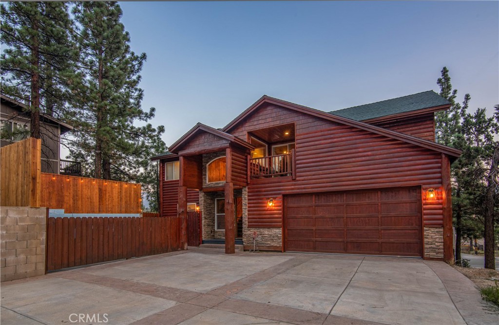 1002 White Mountain Property Photo 1