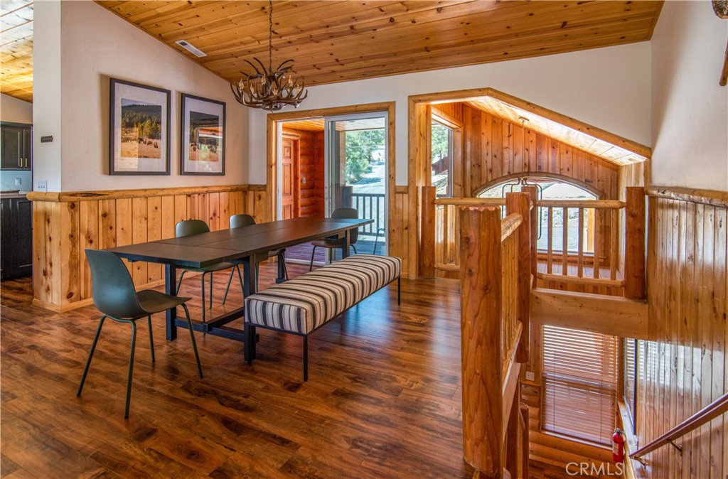 1002 White Mountain Property Photo 9