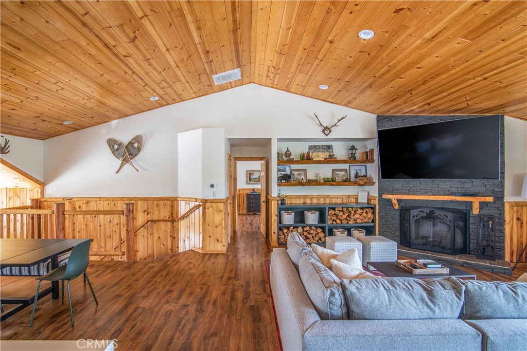 1002 White Mountain Property Photo 10