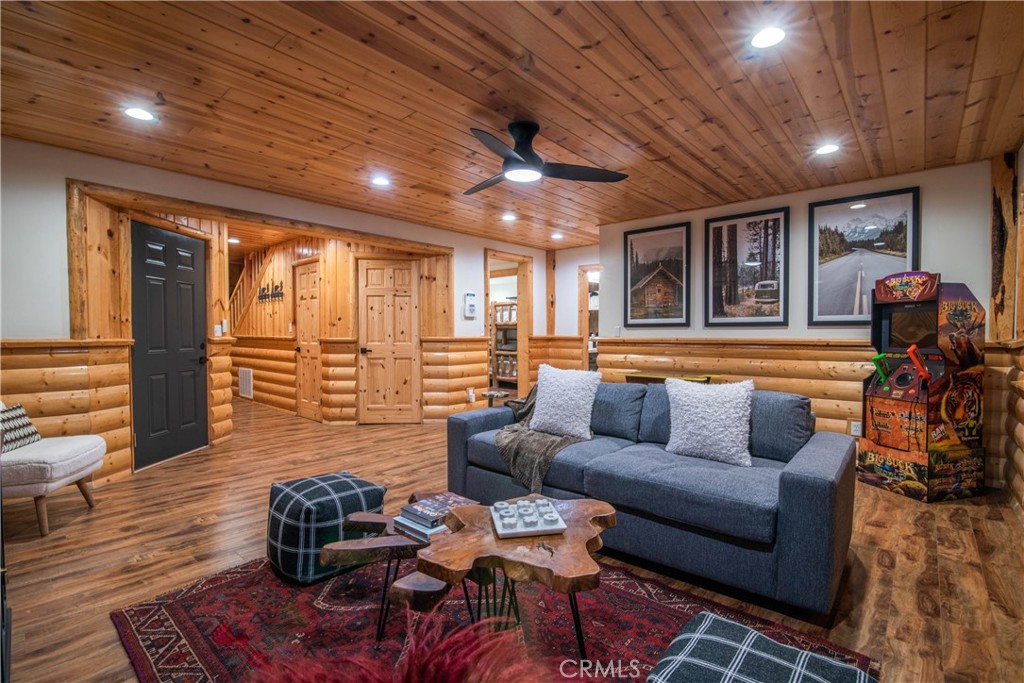 1002 White Mountain Property Photo 15