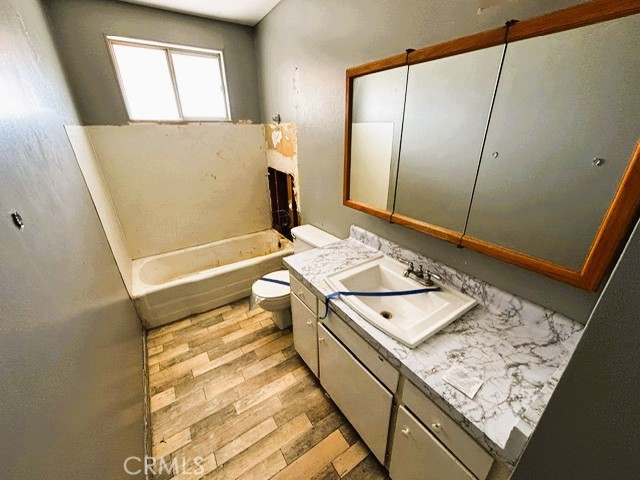 460 N Sola Property Photo 13