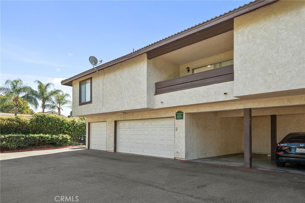 1305 Brentwood Circle D Property Photo 1